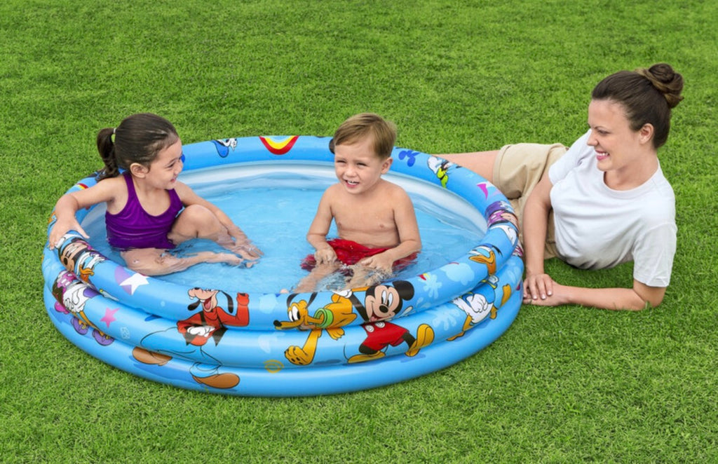 Petite piscine gonflable Disney Junior :
Mickey et ses amis - 1,22 m x 25 cm